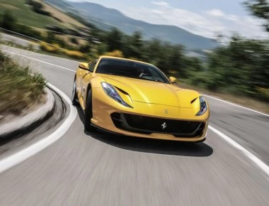 Επεσε σε 3 Ferrari, έκανε ζημιές 390.000 δολ. -Αυτό που ακολούθησε, κανείς δεν το περίμενε